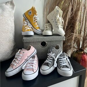 ‼️SOLD‼️ Converse All Star Lot (Women’s 7)
